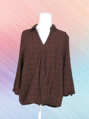 Est 1946 womens size L top 3/4 sleeve front cross wrap color brown